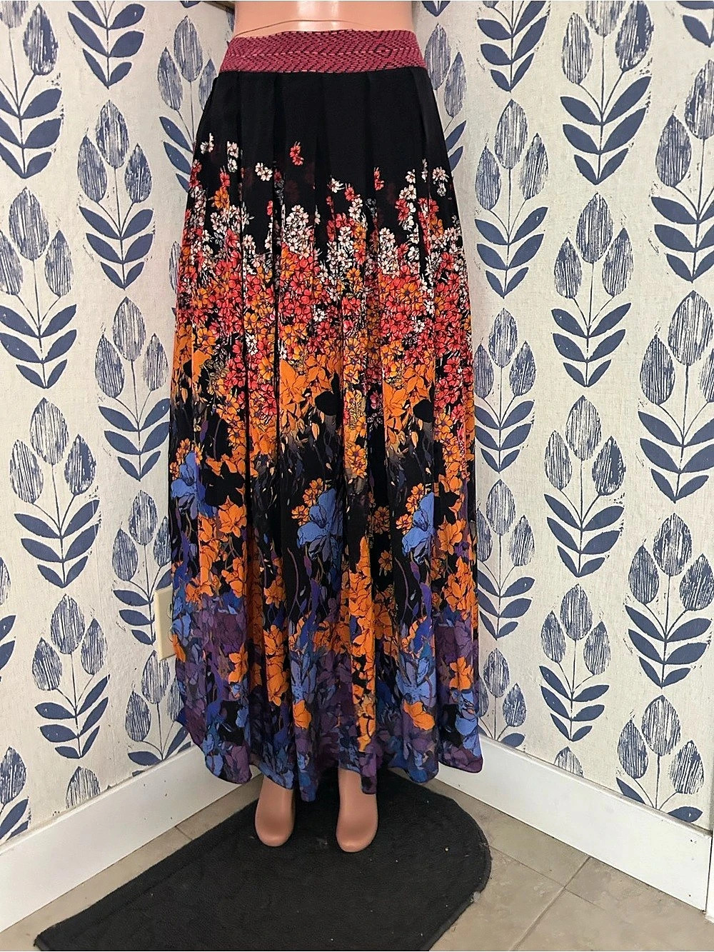 Bhanuni /Anthro Floral Maxi Skirt Black & Orange Small
